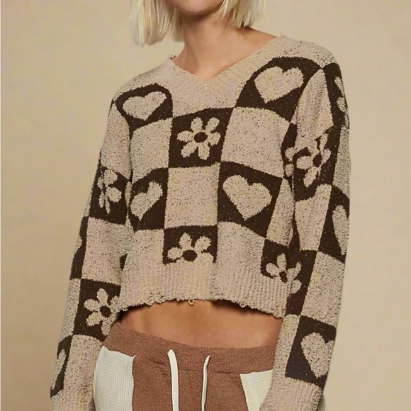 POL Heart and Flower Pattern Sweater - Brown and Cream - Picture 2 of 5